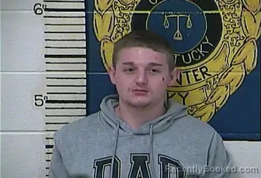 Mugshot of MATHEW D LOOP