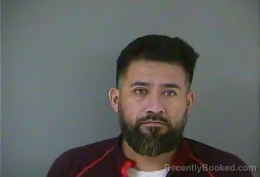 Mugshot of Ruben Vizuet Martinez