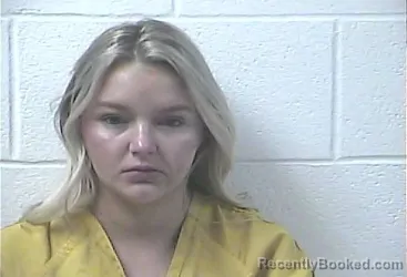 Mugshot of ALYSSA MARIE THOMAS