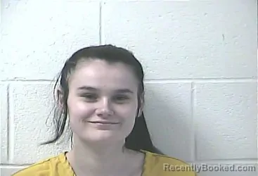 Mugshot of SHAUNTAY ELIZABETH MACKENZIE SANDLIN booked in Daviess County, Kentucky on April 3, 2026