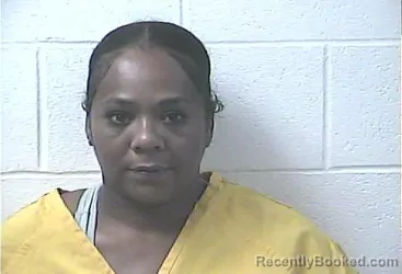 Mugshot of TIFFANY SHAUNTA WASHINGTON booked in Daviess County, Kentucky on March 27, 2026