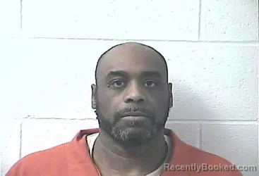 Mugshot of Vincent Dewayne Hampton booked in Daviess County, Kentucky on October 13, 2026