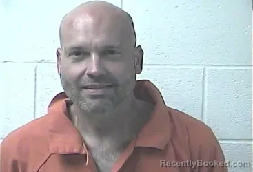 Mugshot of ZACHARY VINCENT GUNDER booked in Daviess County, Kentucky on May 25, 2026