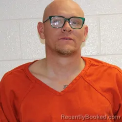 Mugshot of ERIK ROYCE SPARROW booked in Grant County, Kentucky on May 5, 2026
