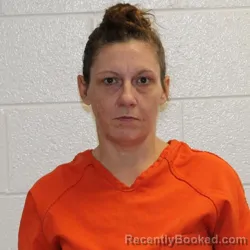Mugshot of TOSHIA KENDALL NOEL booked in Grant County, Kentucky on April 21, 2026