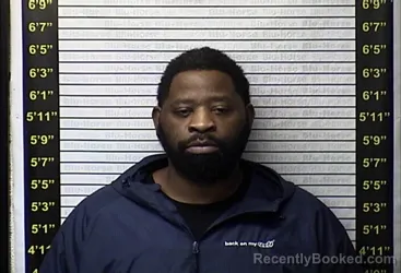 Mugshot of DEVON L HARRIS