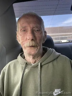 Mugshot of ROBERT D HAWKINS