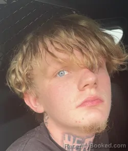 Mugshot of ASHTON S SNEATHEN booked in Graves County, Kentucky on April 3, 2026