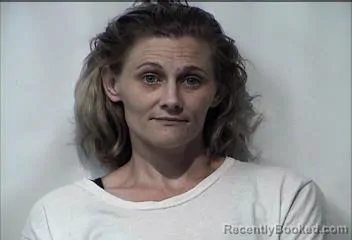 Mugshot of Lindsy Griffith booked in Graves County, Kentucky on August 25, 2026