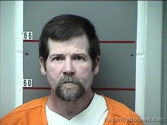 Mugshot of DEREK SHAWN MATHIS