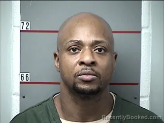 Mugshot of ROMAN LOVE