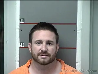 Mugshot of NICHOLAS E WILLIAMS booked in Grayson County, Kentucky on May 6, 2026