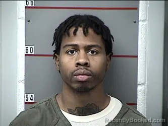Mugshot of CORTAVIOUS BENFORD