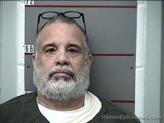 Mugshot of LUIS VELAZQUEZ