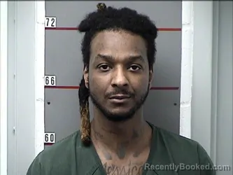 Mugshot of ANTOINE LEE EAVES booked in Grayson County, Kentucky on April 3, 2026