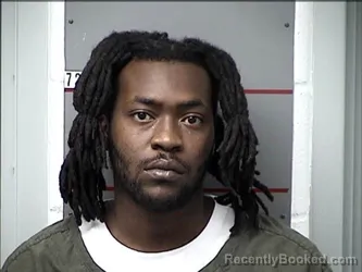 Mugshot of DEANDRE L WILLIAMS booked in Grayson County, Kentucky on April 30, 2026