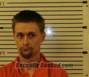 Mugshot of LUCAS MACKAE ROBERTS