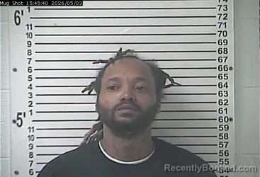 Mugshot of ALETEZ LARONE LYNCH booked in Hardin County, Kentucky on May 3, 2026