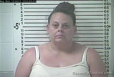 Mugshot of AMBER LEE RODRIGUEZ booked in Hardin County, Kentucky on August 4, 2026