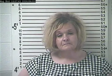 Mugshot of BRANDY NICOLE KINSER booked in Hardin County, Kentucky on June 23, 2026
