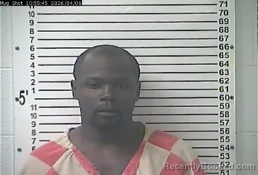 Mugshot of DAQUAN DARRELL WHITFIELD booked in Hardin County, Kentucky on April 6, 2026
