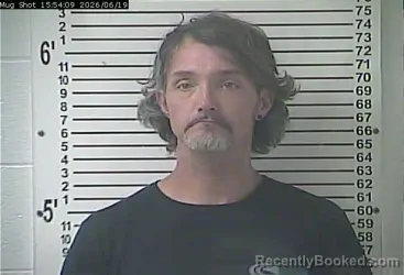 Mugshot of JUSTIN WADE GREEN booked in Hardin County, Kentucky on June 19, 2026