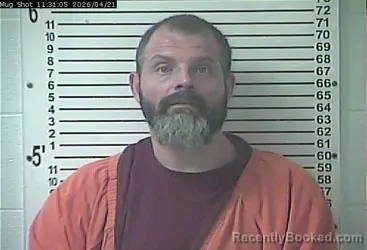 Mugshot of JONATHAN MARTIN REED booked in Hardin County, Kentucky on April 21, 2026