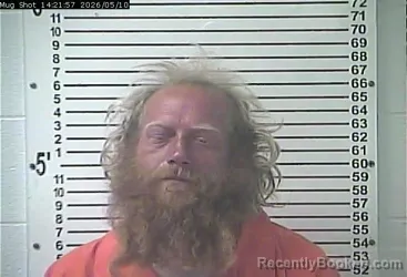 Mugshot of JOSHUA GARRETT WILLIAMS booked in Hardin County, Kentucky on May 10, 2026