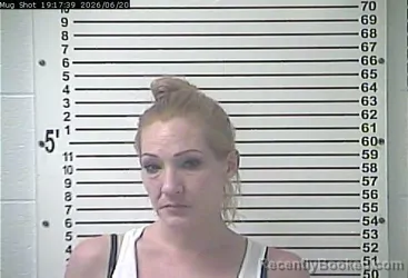Mugshot of JACLYN RENEE WHITAKER booked in Hardin County, Kentucky on June 20, 2026