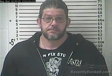 Mugshot of RUSSELL DEWAYNE DAVIS booked in Hardin County, Kentucky on April 26, 2026