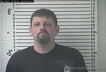 Mugshot of ROBERT WAYNE GROSE booked in Hardin County, Kentucky on June 17, 2026