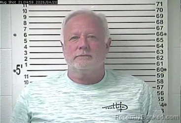 Mugshot of ROBERT WAYNE KING booked in Hardin County, Kentucky on April 20, 2026