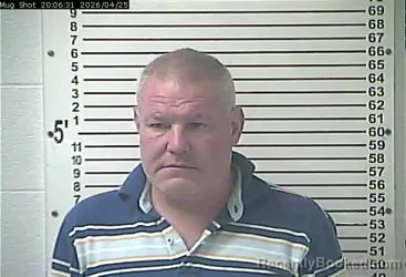 Mugshot of ROBERT SCOTT OCHSNER booked in Hardin County, Kentucky on April 25, 2026