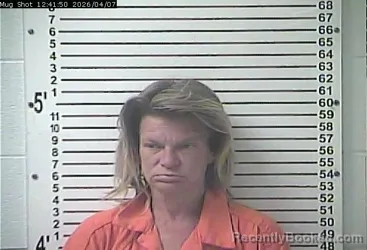 Mugshot of ROBIN RENEE WARD booked in Hardin County, Kentucky on April 7, 2026
