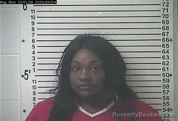 Mugshot of SHONTIA ROSHAE COX booked in Hardin County, Kentucky on August 4, 2026
