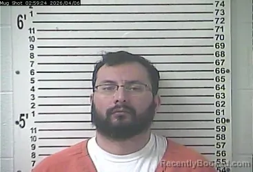 Mugshot of SERGIO RUIZ AREVALO booked in Hardin County, Kentucky on April 6, 2026
