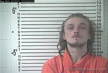 Mugshot of TYLER CRAIG THOMAS booked in Hardin County, Kentucky on May 5, 2026