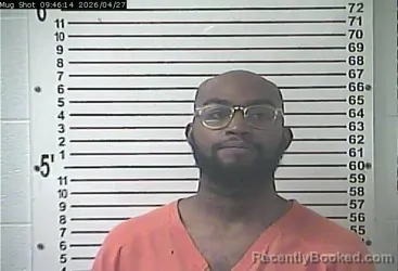 Mugshot of TORRIUN AR DWAYNE YOUNG booked in Hardin County, Kentucky on April 27, 2026