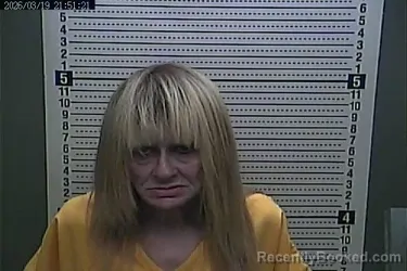 Mugshot of DEANNA R BOWLING