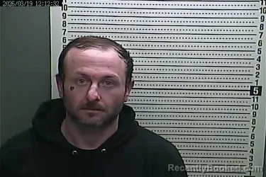 Mugshot of JUSTIN KYLE HELTON