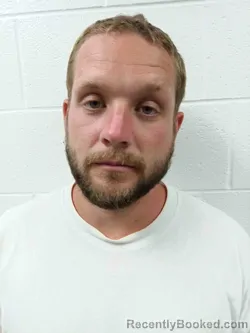 Mugshot of ZACHARY MADDOX booked in Hart County, Kentucky on June 16, 2026