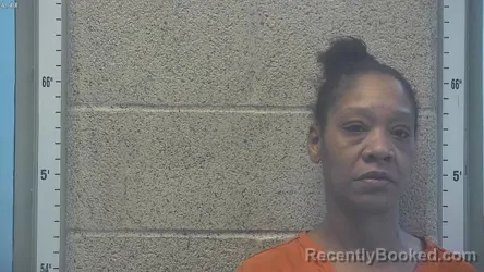 Mugshot of SHAENA R MCCLURE