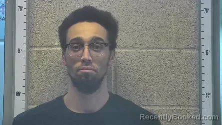 Mugshot of LAUWRENCE T WASHINGTON booked in Henderson County, Kentucky on April 2, 2026