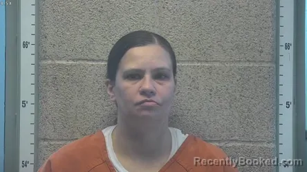 Mugshot of KAYLIE ELAINE THOMAS booked in Henderson County, Kentucky on April 10, 2026