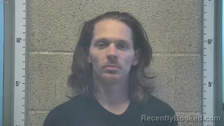 Mugshot of DYLAN E MAYS booked in Henderson County, Kentucky on April 15, 2026