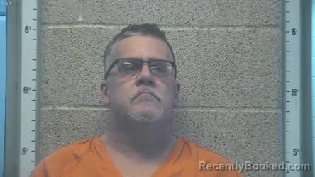 Mugshot of BRIAN K HUNT booked in Henderson County, Kentucky on April 16, 2026