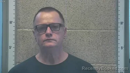 Mugshot of HARRY VAN DUNCAN booked in Henderson County, Kentucky on April 21, 2026