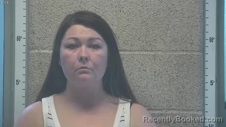 Mugshot of CHASTITY L CARTER booked in Henderson County, Kentucky on April 21, 2026