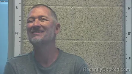 Mugshot of CHRISTOPHER RONALD DYER booked in Henderson County, Kentucky on April 24, 2026