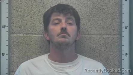 Mugshot of ROBERT DEAN NUNNELLY booked in Henderson County, Kentucky on May 11, 2026